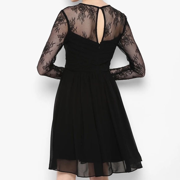 FOREVER NEW | Lilly Lace Soft Prom Dress | Black | Size 14 - Picture 7 of 16